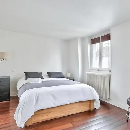 For 2 - Opera 2e Apartment *